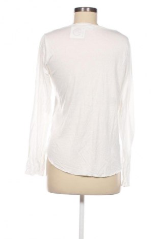 Дамска блуза Gina Tricot, Размер M, Цвят Бял, Цена 10,00 лв.