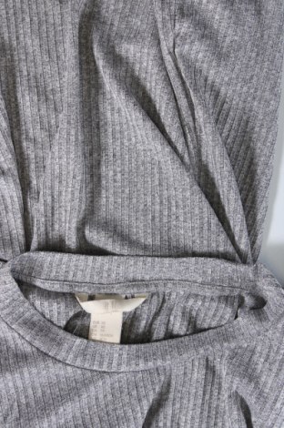 Γυναικεία μπλούζα H&M, Μέγεθος XS, Χρώμα Γκρί, Τιμή 5,83 €