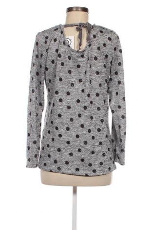 Damen Shirt Jean Pascale, Größe M, Farbe Grau, Preis 6,00 €