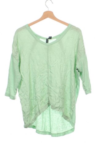 Damen Shirt Left of Center, Größe XS, Farbe Grün, Preis 9,62 €