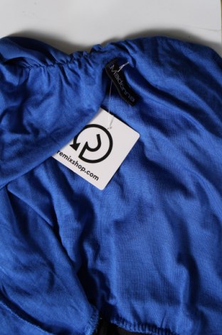 Damen Shirt Madonna, Größe M, Farbe Blau, Preis € 5,83