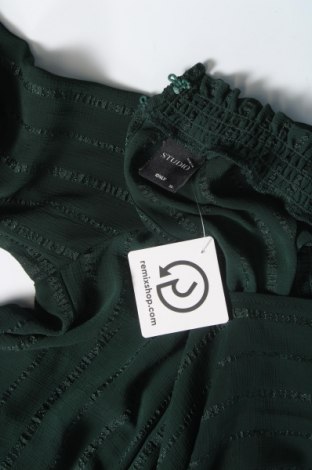 Дамска блуза ONLY, Размер S, Цвят Зелен, Цена 8,00 лв.