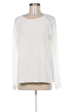 Дамска блуза Object, Размер L, Цвят Бял, Цена 42,35 лв.