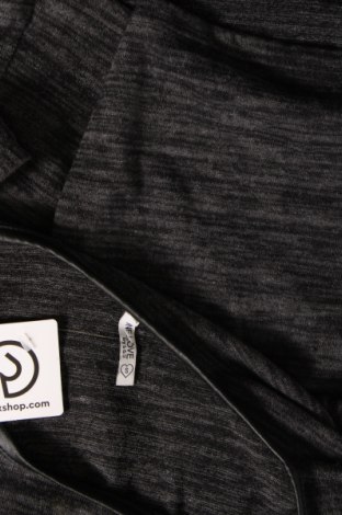 Γυναικεία μπλούζα One Love, Μέγεθος S, Χρώμα Μαύρο, Τιμή 4,70 €