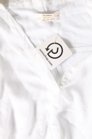 Damen Shirt Pull&Bear, Größe S, Farbe Weiß, Preis 5,70 €