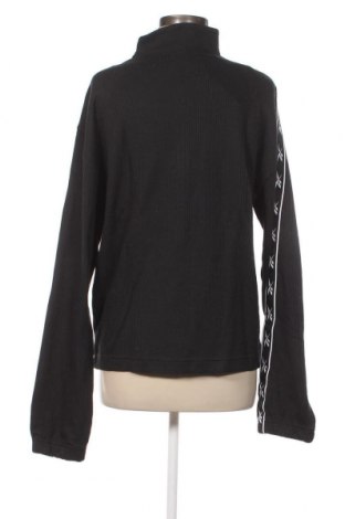 Дамска блуза Reebok, Размер XS, Цвят Черен, Цена 46,20 лв.