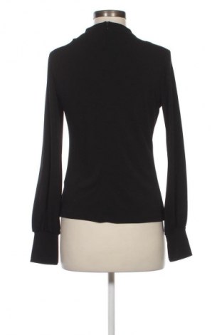 Дамска блуза Reserved, Размер M, Цвят Черен, Цена 18,60 лв.