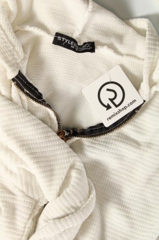 Damen Shirt Styleboom, Größe M, Farbe Weiß, Preis 5,95 €