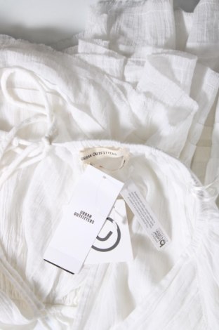 Damen Shirt Urban Outfitters, Größe S, Farbe Weiß, Preis 39,69 €