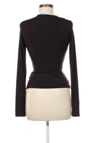 Дамска блуза Weekday, Размер XS, Цвят Черен, Цена 18,40 лв.