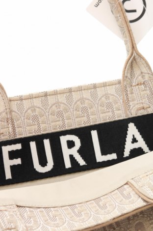 Дамска чанта Furla, Цвят Бежов, Цена 689,29 лв.