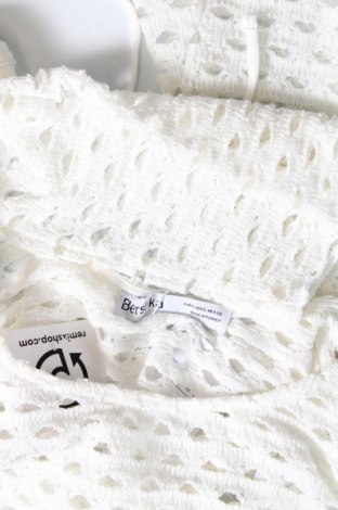 Damen Strickjacke Bershka, Größe S, Farbe Weiß, Preis 14,40 €