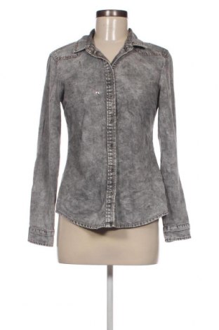 Γυναικείο πουκάμισο Clockhouse, Μέγεθος M, Χρώμα Γκρί, Τιμή 7,31 €