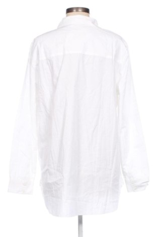 Дамска риза ONLY Carmakoma, Размер XL, Цвят Бял, Цена 27,60 лв.