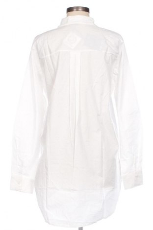 Дамска риза Pieces, Размер M, Цвят Бял, Цена 25,30 лв.