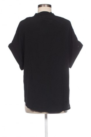 Дамска риза Soaked In Luxury, Размер S, Цвят Черен, Цена 56,16 лв.