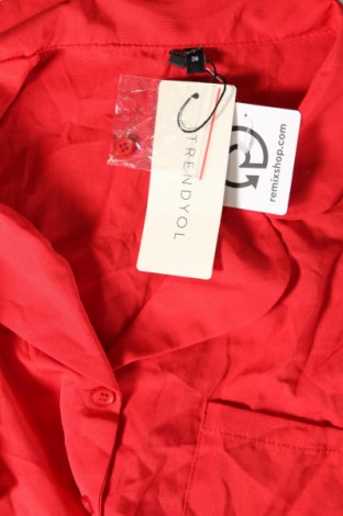 Дамска риза Trendyol, Размер M, Цвят Червен, Цена 58,24 лв.