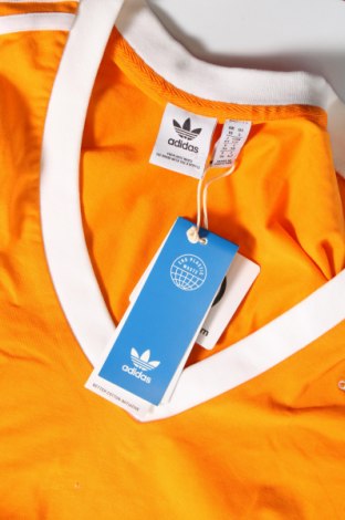 Damski T-shirt Adidas Originals, Rozmiar S, Kolor Pomarańczowy, Cena 82,63 zł