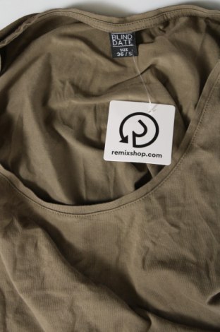 Γυναικείο t-shirt Blind Date, Μέγεθος S, Χρώμα Πράσινο, Τιμή 4,82 €
