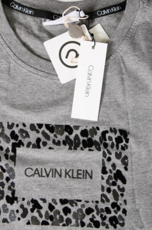 Damen T-Shirt Calvin Klein, Größe S, Farbe Grau, Preis € 44,23