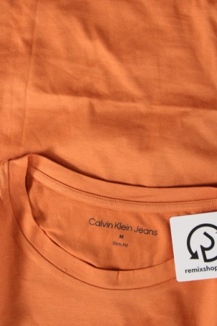 Damski T-shirt Calvin Klein Jeans, Rozmiar M, Kolor Pomarańczowy, Cena 194,98 zł
