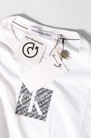 Дамска тениска Calvin Klein Jeans, Размер L, Цвят Бял, Цена 69,30 лв.