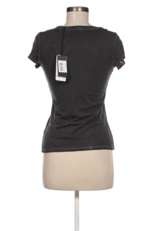 Tricou de femei Guess, Mărime S, Culoare Gri, Preț 130,26 Lei