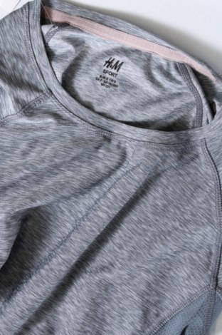 Tricou de femei H&M Sport, Mărime S, Culoare Gri, Preț 25,66 Lei