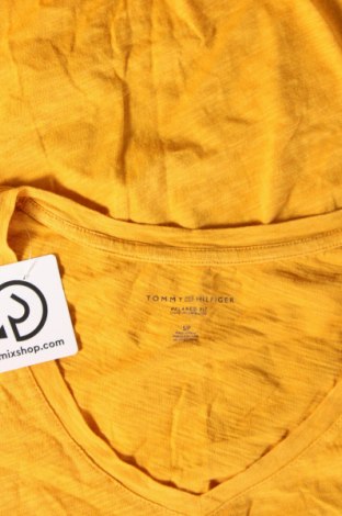 Дамска тениска Tommy Hilfiger, Размер S, Цвят Жълт, Цена 20,46 лв.