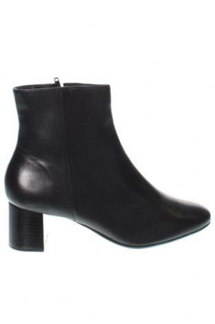 Botine de damă Andre, Mărime 41, Culoare Negru, Preț 565,79 Lei