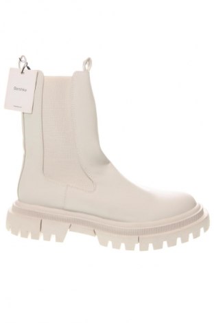 Botine de damă Bershka, Mărime 39, Culoare Alb, Preț 157,89 Lei