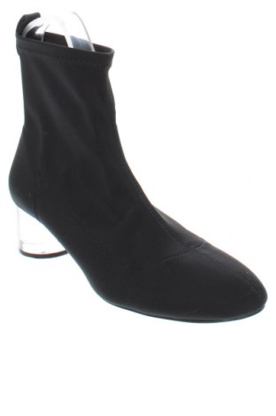 Γυναικεία μποτάκια Zara, Μέγεθος 38, Χρώμα Μαύρο, Τιμή 14,23 €