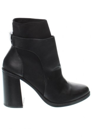 Damen Stiefeletten Zara Trafaluc, Größe 40, Farbe Schwarz, Preis € 13,63