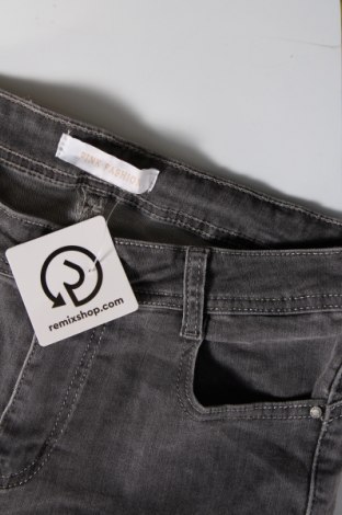 Damen Jeans, Größe M, Farbe Grau, Preis 10,09 €
