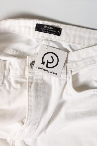 Damen Jeans Bershka, Größe S, Farbe Weiß, Preis 8,90 €