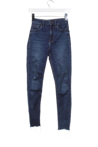 Damen Jeans Bershka, Größe XS, Farbe Blau, Preis 8,90 €
