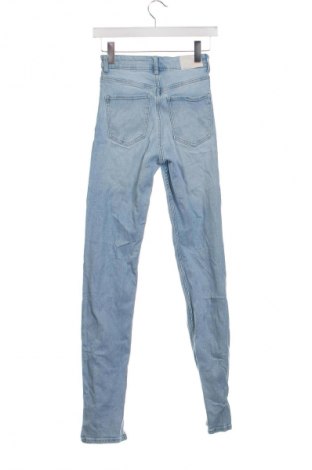Damen Jeans Bershka, Größe XS, Farbe Blau, Preis 10,09 €
