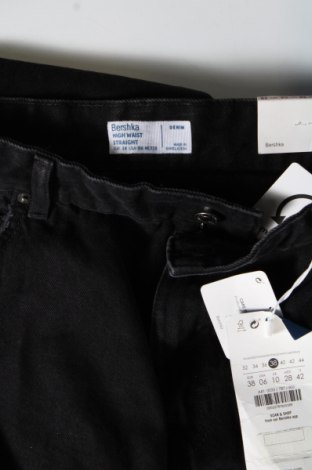 Damen Jeans Bershka, Größe M, Farbe Schwarz, Preis 17,61 €