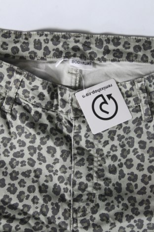 Damen Jeans Body Flirt, Größe M, Farbe Mehrfarbig, Preis € 10,09