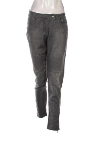 Дамски дънки Claire Jeans, Размер M, Цвят Сив, Цена 14,00 лв.