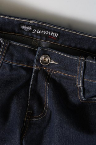 Damen Jeans Fittiway, Größe L, Farbe Blau, Preis 9,82 €