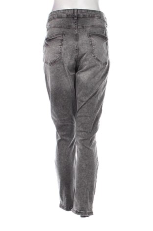 Γυναικείο Τζίν Gina, Μέγεθος XL, Χρώμα Γκρί, Τιμή 10,76 €
