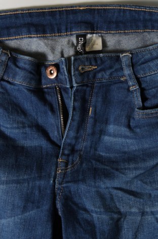 Damen Jeans H&M Divided, Größe M, Farbe Blau, Preis 8,90 €