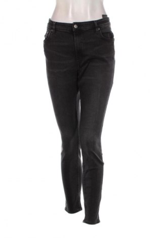 Дамски дънки H&M L.O.G.G., Размер XL, Цвят Черен, Цена 15,95 лв.