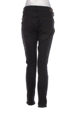 Dámske džínsy  Herrlicher, Veľkosť XL, Farba Čierna, Cena  21,27 €