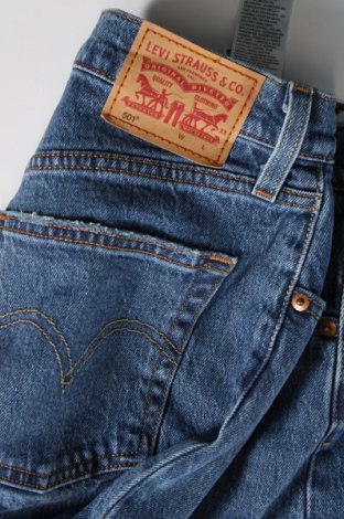 Дамски дънки Levi's, Размер M, Цвят Син, Цена 86,00 лв.