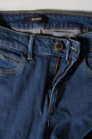 Dámske džínsy  Marks & Spencer, Veľkosť M, Farba Modrá, Cena  16,11 €