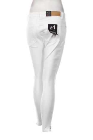 Damen Jeans Noisy May, Größe L, Farbe Weiß, Preis 11,86 €