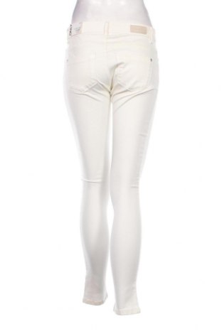 Γυναικείο Τζίν ONLY, Μέγεθος M, Χρώμα Λευκό, Τιμή 15,88 €