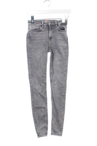 Dámske džínsy  ONLY, Veľkosť XS, Farba Sivá, Cena  10,64 €